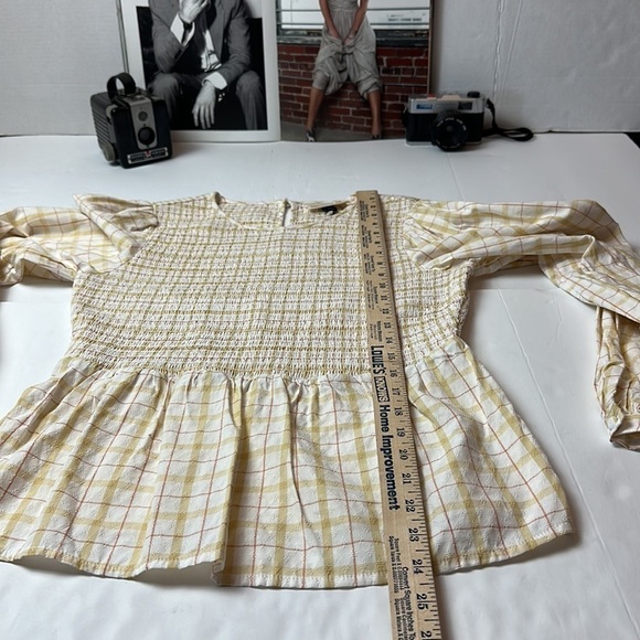 Universal Thread ruched, peplum ,plaid balloon sleeve blouse - Picture 11 of 11